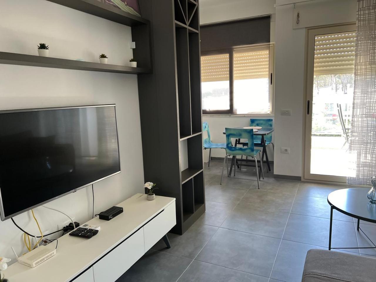 Beachside Living - Perla