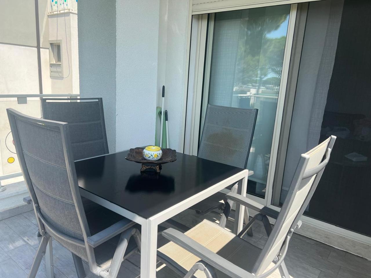 Beachside Living - Perla
